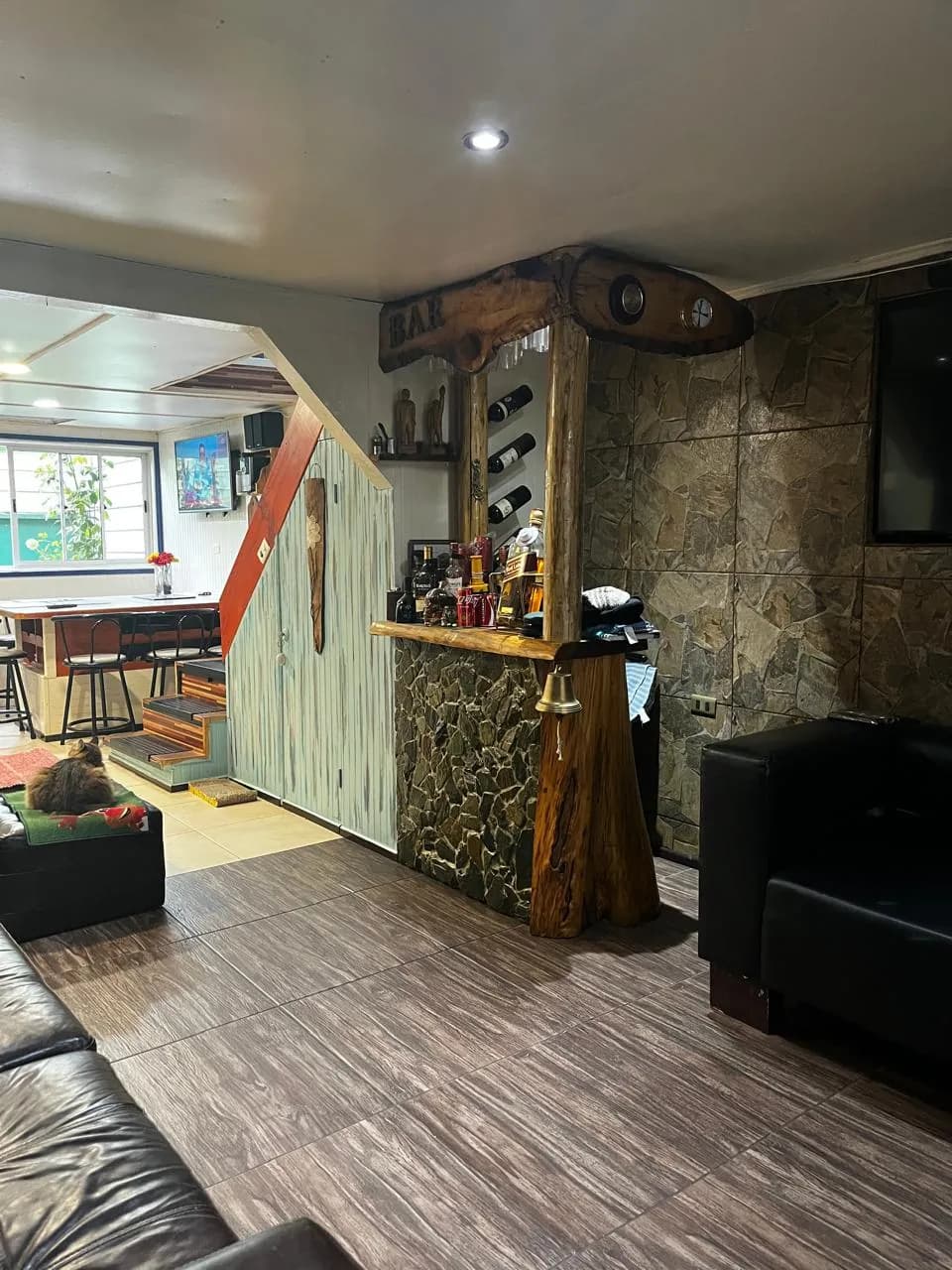 Amplia casa familiar en Villa Angachilla — fotografía 3 de 19